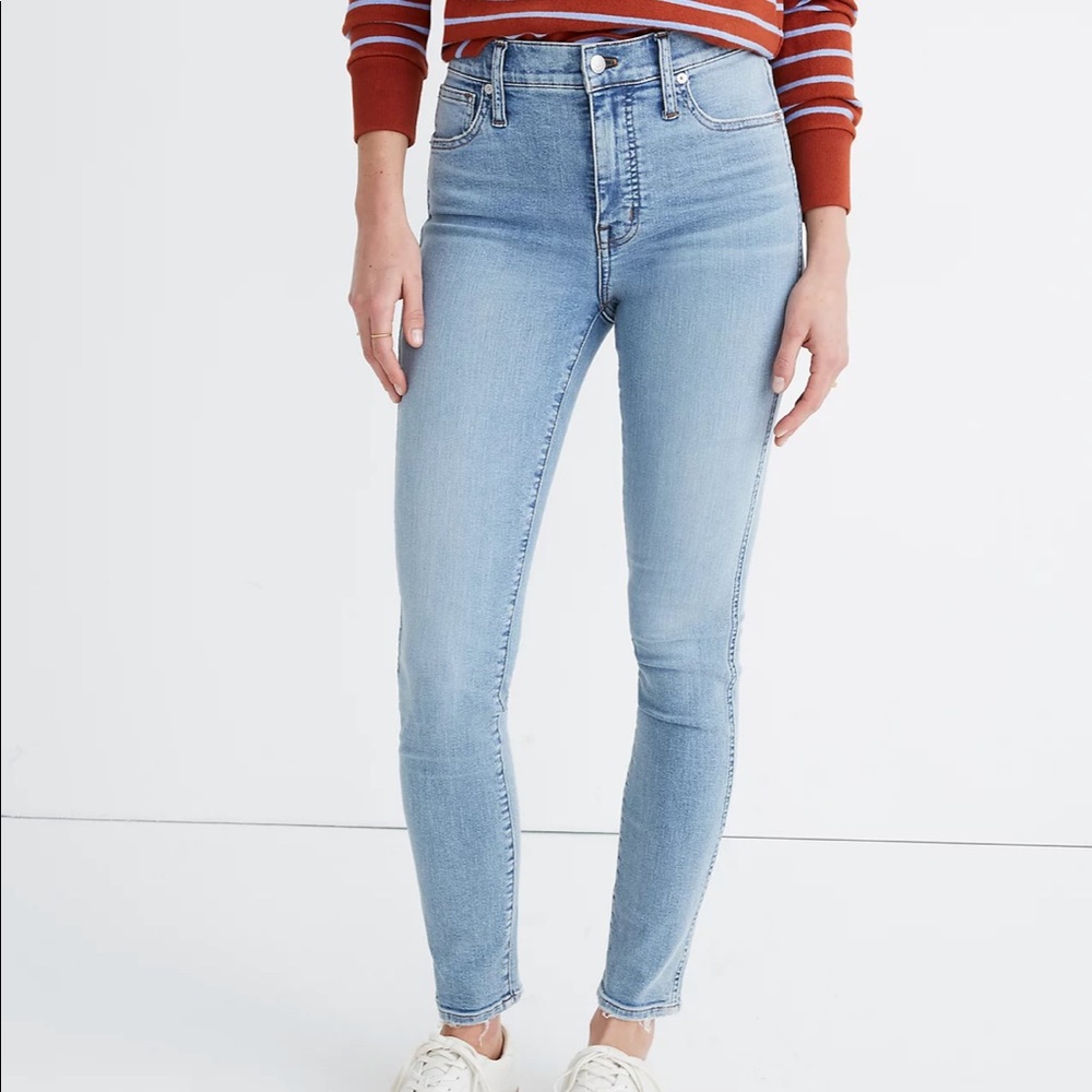 Petite 10" High-Rise Skinny Jeans in Wheeler Wash- Worn Once